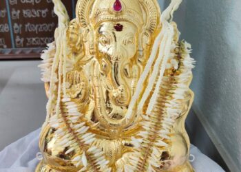 ಅಲೆವೂರುಡ್ ನಿತ್ಯಪೂಜಿಪುನ ಗಣಪಗ್ 10 ಲಕ್ಷದ ಬಂಗಾರುದ ಕವಚ ಸಮರ್ಪಣೆ
