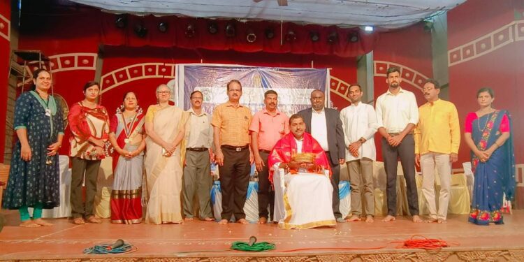ಗೇರಕಾನ್ ಹರಪ್ಪನ್‌ ಬರು ಮಲೇಷಿಯಾ  ವತಿಡ್ದ್  ಗೌರವಾರ್ಪಣೆ.