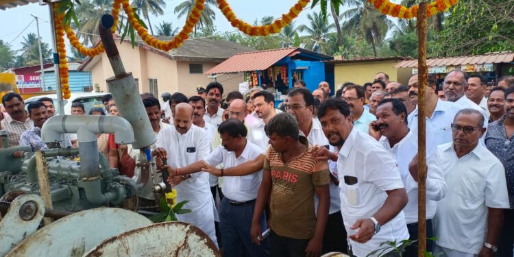 ಮಲ್ಪೆ – ಉದ್ಯಾವರ ತುದೆಟ್ ನಿರ್ಮಾಣ ಮಲ್ದಿನ ಜಟ್ಟಿ ಬೊಕ್ಕ ಮೀನುಗಾರಿಕೆ ಬಂದರುದ ಯಾಂತ್ರಿಕ ಸ್ಲಿಪ್ ವೇ