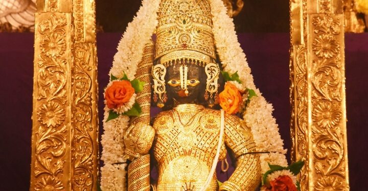 ಮೋದೀಜಿನ ಪುದರುಡ್ ಕ್ರಷ್ಣದೇವೆರೆಗ್ ವಜ್ರಕವಚ ಸೇವೆ ಕೊರಿನ ಅಭಿಮಾನಿ…