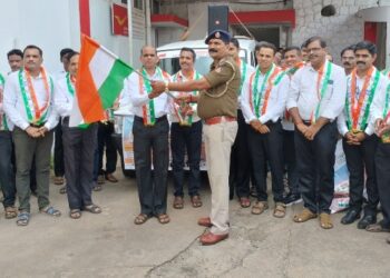 ತ್ರಿವರ್ಣ ಕೊಡಿತ್ತ ಬಗ್ಗೆ ಜನಜಾಗೃತಿ..