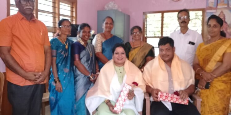 ಖಂಡಿಗೆ ಶಾಲೆಗ್ ಉಡುಪಿ ಹೆಲ್ಪ್ ಲೈನ್ ವತಿಡ್ದ್ ವನಸ್..
