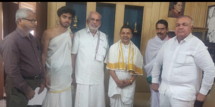 ಮುಜರಾಯಿ ಸಚಿವೆರೆಗ್ ಲೆಪ್ಪೋಲೆ