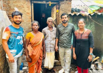 ಅಸಹಾಯಕಡಿತ್ತಿನ ಪ್ರಾಯದರೆನ್ ರಕ್ಷಣೆ ಮಲ್ತಿನ ಮಲಬಾರ್ ಸಿಬ್ಬಂದಿ.