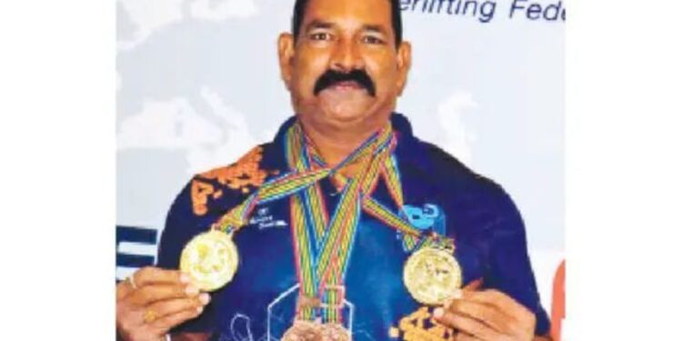 ವಿಜಯ್ ಕಾಂಚಾನ್ ಗ್ ಬಂಗಾರ್ದ ಪದಕ.