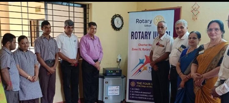 ರೋಟರಿಡ್ಡ್ ವಿಶೇಷ ಜೋಕ್ಲೆನ ಶಾಲೆಗ್ ಇನ್ವರ್ಟ ರ್ ಕೊಡುಗೆ