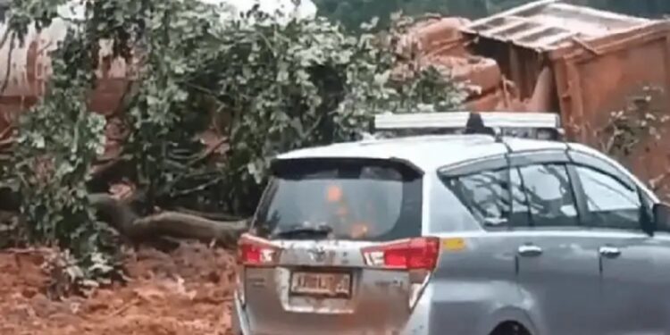 ಶಿರಾಡಿ ಘಾಟ್ ಡ್ ಕುಡೊರ ಭೂಕುಸಿತ