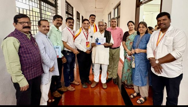 ಡಾ.ಪುರುಷೋತ್ತಮ್ ಬಿಳಿಮಲೆ.