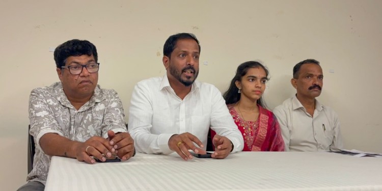 ಬೆಹರೈನ್ ಡ್ ತನುಶ್ರೀ ಪಿತ್ರೋಡಿ..