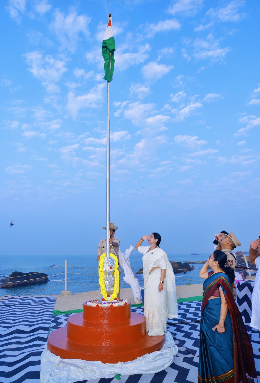 ಸೆಂಟ್ ಮೇರಿಸ್ ಡ್ ಧ್ವಜಾರೋಹಣ