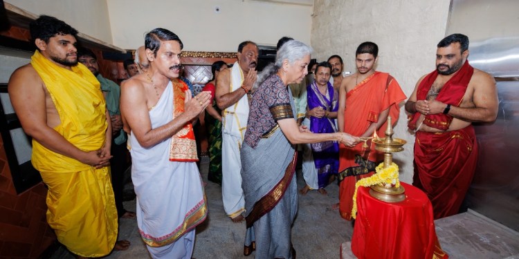ವಿತ್ತ ಸಚಿವೆ ನಿರ್ಮಲಾ ಸೀತಾರಾಮನ್