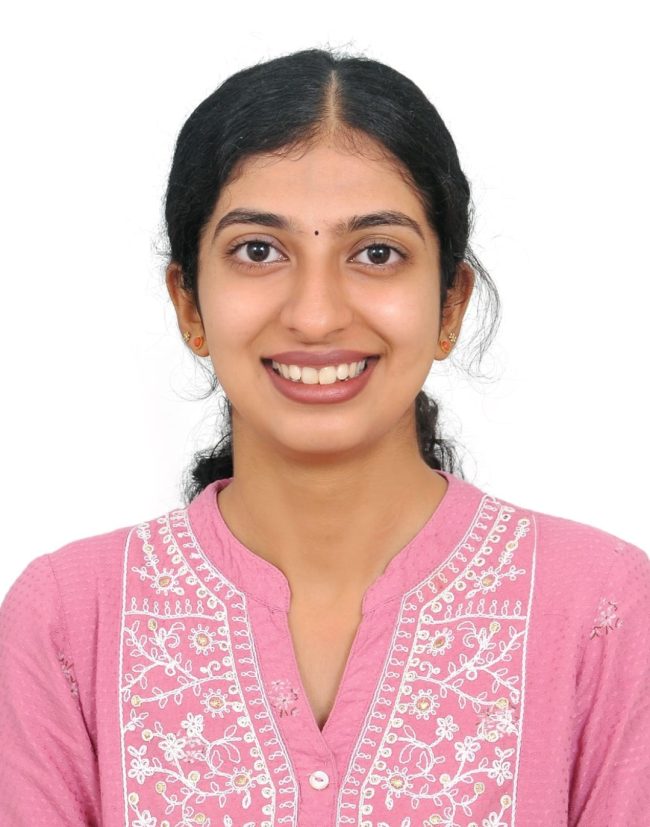 650/650 ಅಂಕ ಪಡೆಯಿನ ಧನುಶ್ರೀ